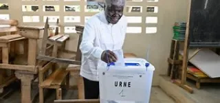 presidentielle-2025-depuis-songon-le-premier-ministre-dr-robert-beugre-mambe-aller-voter-cest-un-acte-citoyen
