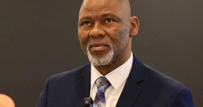 kuyo-tea-narcisse-president-de-lafrica-sports-ce-club-est-instable-depuis-78-ans