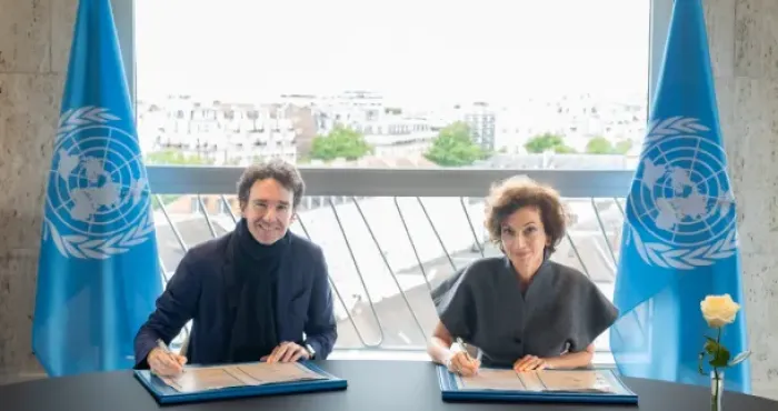 lunesco-et-lvmh-signent-un-nouveau-partenariat-pour-preserver-ensemble-la-beaute-du-vivant