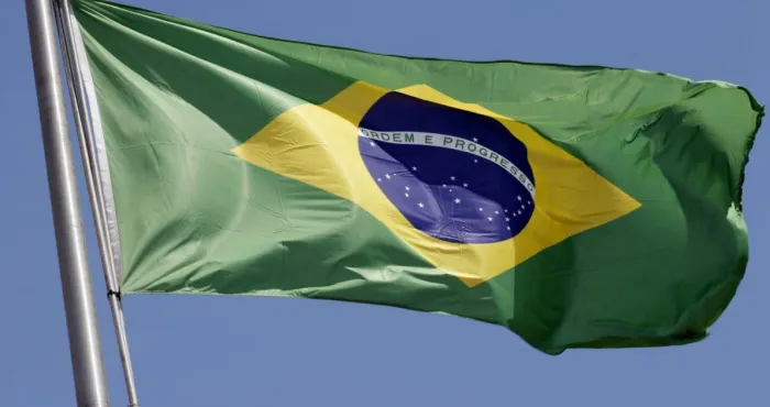 bresil-au-moins-cinq-personnes-tuees-par-une-tornade-et-une-centaine-de-blesses