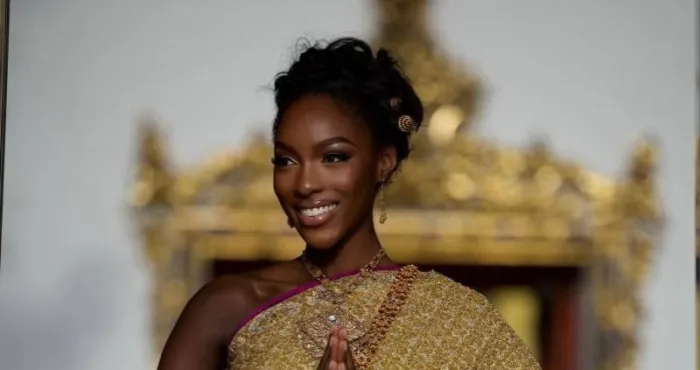 miss-univers-2025-olivia-yace-seduit-les-thailandais-et-se-rapproche-dun-exploit