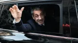 incarcere depuis vingt jours nicolas sarkozy obtient une liberation sous controle judiciaire et va sortir de prison