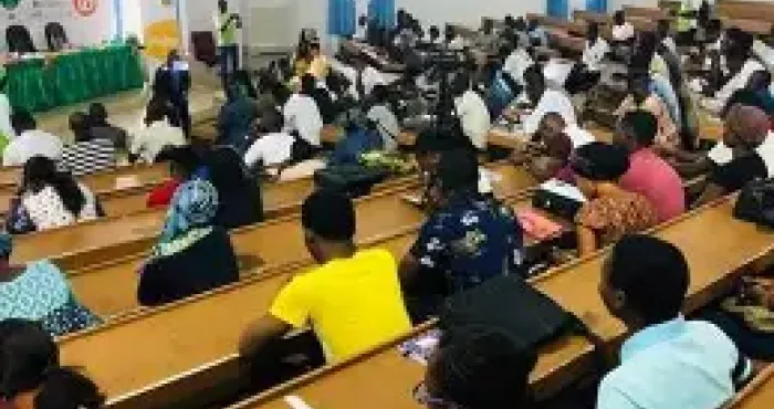 attribution-de-bourses-detudes-linscription-prolongee-jusquau-30-novembre-comment-ou-sinscrire