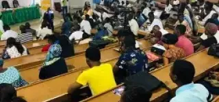 attribution-de-bourses-detudes-linscription-prolongee-jusquau-30-novembre-comment-ou-sinscrire