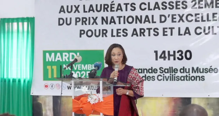 arts-litterature-et-cinema-la-ministre-francoise-remarck-recompense-les-2eme-et-3eme-prix-nationaux