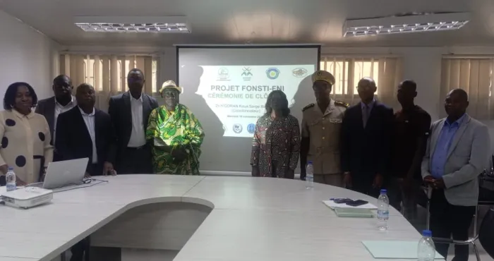 des-drones-pour-sauver-les-cocotiers-des-chercheurs-ivoiriens-en-premiere-ligne-contre-le-jaunissement-mortel