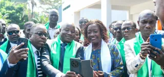 rencontre-historique-entre-la-ministre-mariatou-kone-et-les-directeurs-decole