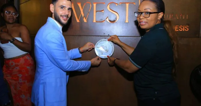 decembre-sinstalle-ma-sublime-cote-divoire-en-fete-se-deploie