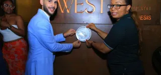 decembre-sinstalle-ma-sublime-cote-divoire-en-fete-se-deploie