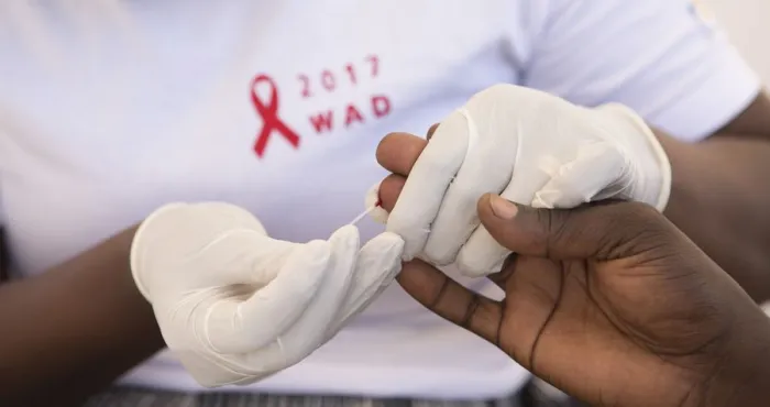 vih-sida-pres-de-41-millions-de-personnes-ont-le-vih-65-des-infectees-vivent-en-afrique-oms