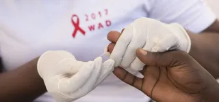 vih-sida-pres-de-41-millions-de-personnes-ont-le-vih-65-des-infectees-vivent-en-afrique-oms