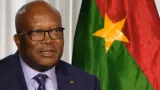 tension au burkina le president kabore annonce un remaniement et des sanctions au sein de larmee