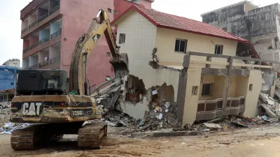 affaissement-dun-batiment-a-faya-limmeuble-a-ete-demoli