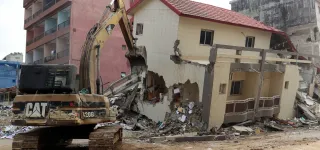 affaissement-dun-batiment-a-faya-limmeuble-a-ete-demoli