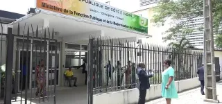 administration-publique-mauvais-accueil-retard-dans-la-delivrance-dactes-extorsion-de-fonds