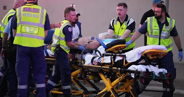 sydney-frappee-par-lhorreur-dix-morts-dans-une-fusillade-a-bondi