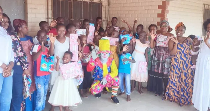bienfaisance-lassociation-des-sages-femmes-dagboville-fait-un-don-a-lorphelinat-ong-b-2la-erymakouguie-1