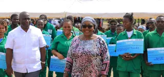 anne-ouloto-investit-dans-la-jeunesse-plus-de-7-000-jeunes-beneficient-des-actions-sociales