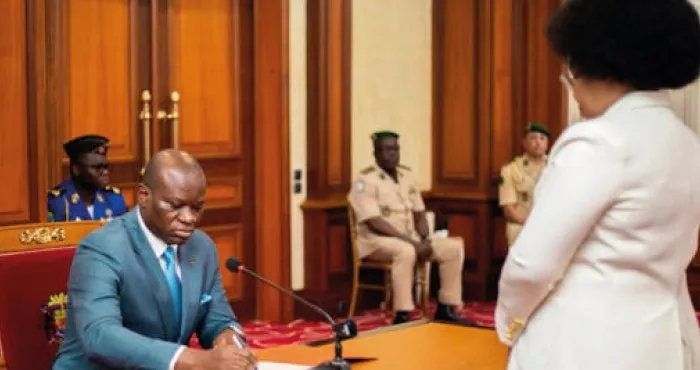 gabon-deux-ministres-contraints-de-quitter-le-gouvernement-apres-leur-election-au-senat