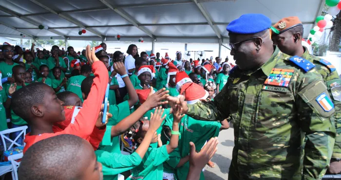 arbre-de-noel-des-forces-armees-pres-1000-enfants-de-militaires-celebres-dans-lemotion