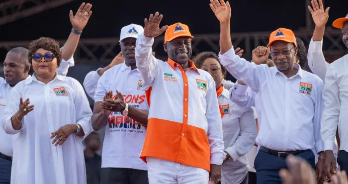 legislatives-a-yopougon-demonstration-de-force-du-rhdp-autour-dadama-bictogo-a-la-place-ficgayo