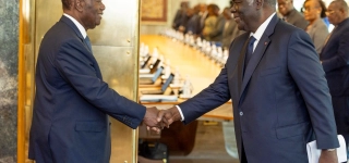 alassane-ouattara-dissous-le-gouvernement-mambe