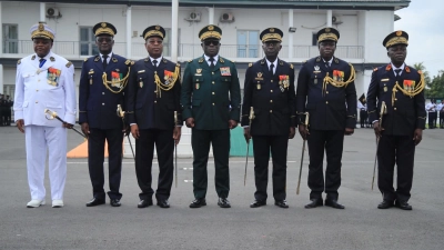 fin-de-service-actif-7-generaux-font-leur-droit-a-la-retraite-larmee-ivoirienne-salue-des-decennies-de-loyaute