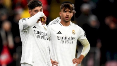 ligue-des-champions-le-real-perd-4-2-face-a-benfica-et-devra-jouer-les-barrages