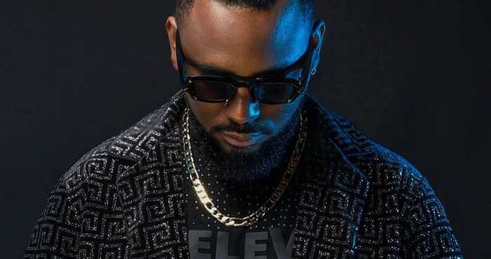 apres-son-soutien-affiche-a-didi-b-serge-beynaud-recadre-par-kedjevara