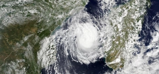 cyclone-madagascar-frappe-de-plein-fouet-par-gezani-plusieurs-morts