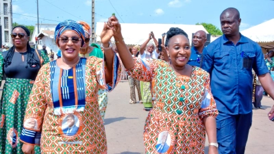 dr-raymonde-goudou-coffie-recoit-le-soutien-des-femmes-du-rhdp