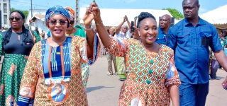 dr-raymonde-goudou-coffie-recoit-le-soutien-des-femmes-du-rhdp