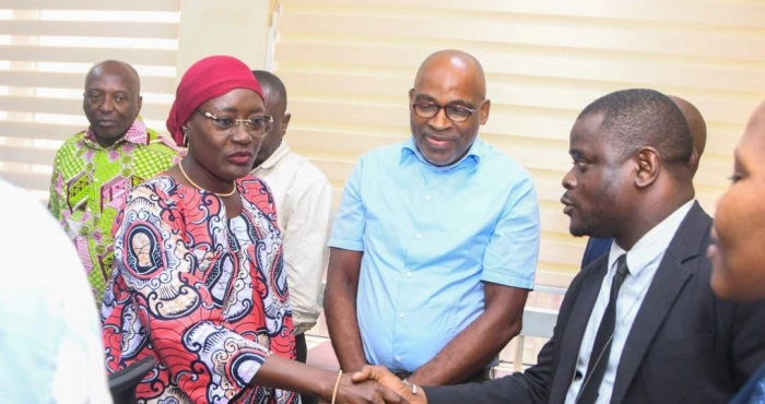 pr-mariatou-kone-partage-sa-vision-a-ses-collaborateurs