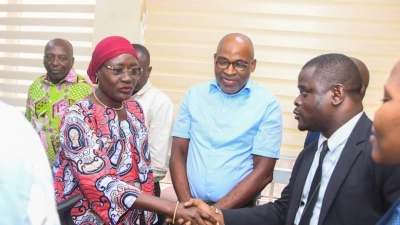 pr-mariatou-kone-partage-sa-vision-a-ses-collaborateurs