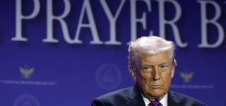 taxes-douanieres-americaines-annulees-trump-contre-attaque-avec-une-nouvelle-surtaxe