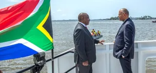 le-president-sud-africain-cyrill-ramaphosa-en-visite-au-port-autonome-dabidjan
