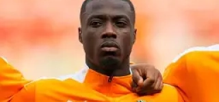 selection-nationale-nicolas-pepe-claque-la-porte-aux-elephants