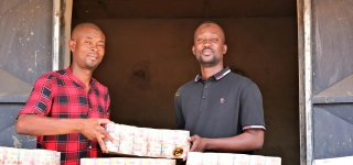 jeune-et-careme-a-bondoukou-2026-jean-stephane-akichi-offre-des-dons-en-vivres-aux-jeunes