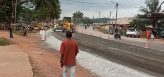 bitumage-des-voies-principales-de-sikensi