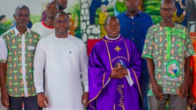 ouragahio-serge-olivier-gozoa-temoigne-sa-solidarite-aux-communautes-musulmanes-et-chretiennes