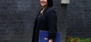 royaume-uni-londres-durcit-sa-politique-4-pays-interdits-de-visas-etudiants