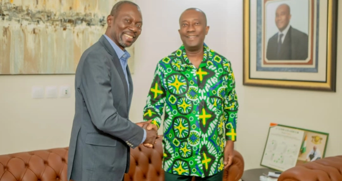 fortune-va-posseder-enfin-son-permis-de-conduire-un-geste-deric-taba