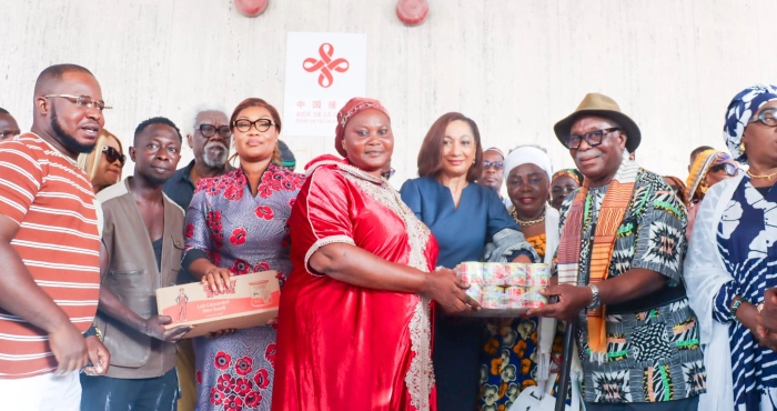 le-gouvernement-temoigne-sa-solidarite-aux-acteurs-culturels-a-travers-plusieurs-dons