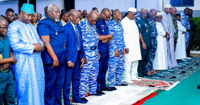 rupture-collective-du-jeune-moment-dunite-nationale-musulmans-et-chretiens-unis-dans-la-priere