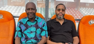 football-national-avant-asec-africa-en-coupe-nationale-moh-emmanuel-et-son-moh-richmond-a-lentrainement-de-lafrica