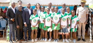 inauguration-dune-nouvelle-ecole-a-san-pedro-nguessan-koffi-reconnaissant-a-magic-system
