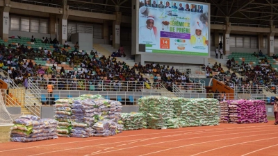 20-000-kits-alimentaires-distribues-aux-populations-pendant-le-ramadan