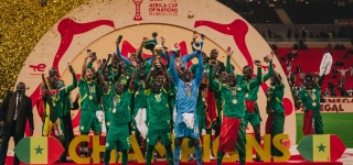 coup-de-tonnerre-la-caf-declare-le-maroc-vainqueur-et-retire-le-titre-au-senegal