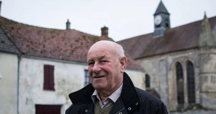 municipales-francaises-a-93-ans-yves-bahu-devient-le-plus-ancien-maire-de-france-avec-12-mandats-consecutifs