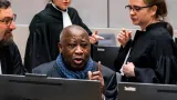 crimes postelectoraux de 2011 apres avoir tout nie a la cpi gbagbo passe aux aveux a abidjan